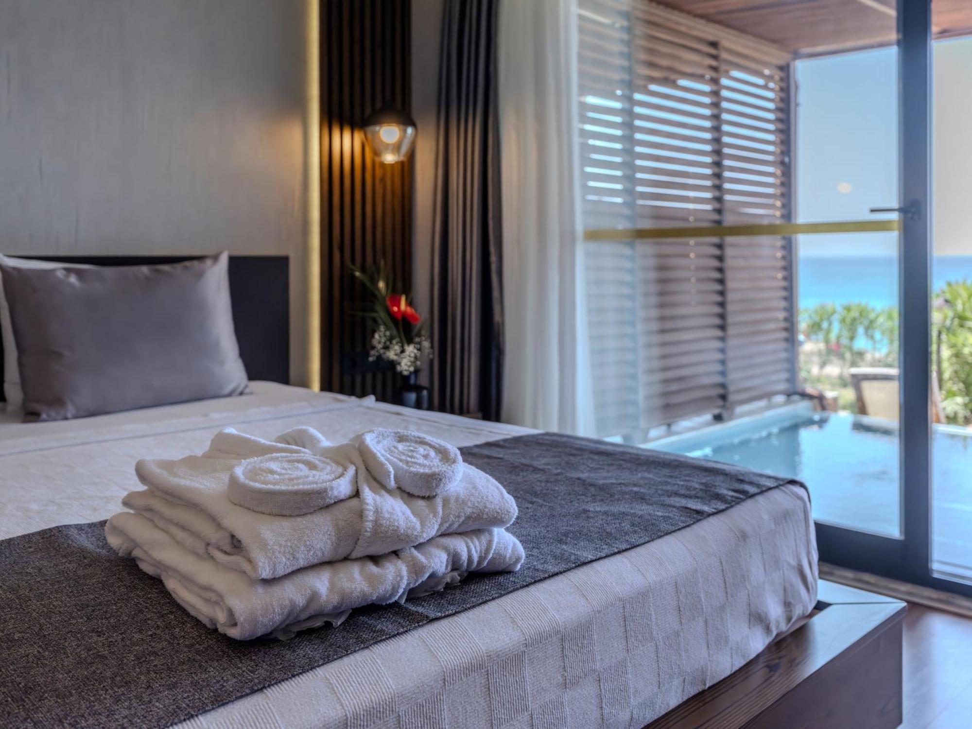 Adora Calma Beach Hotel Kızılot Exteriör bild