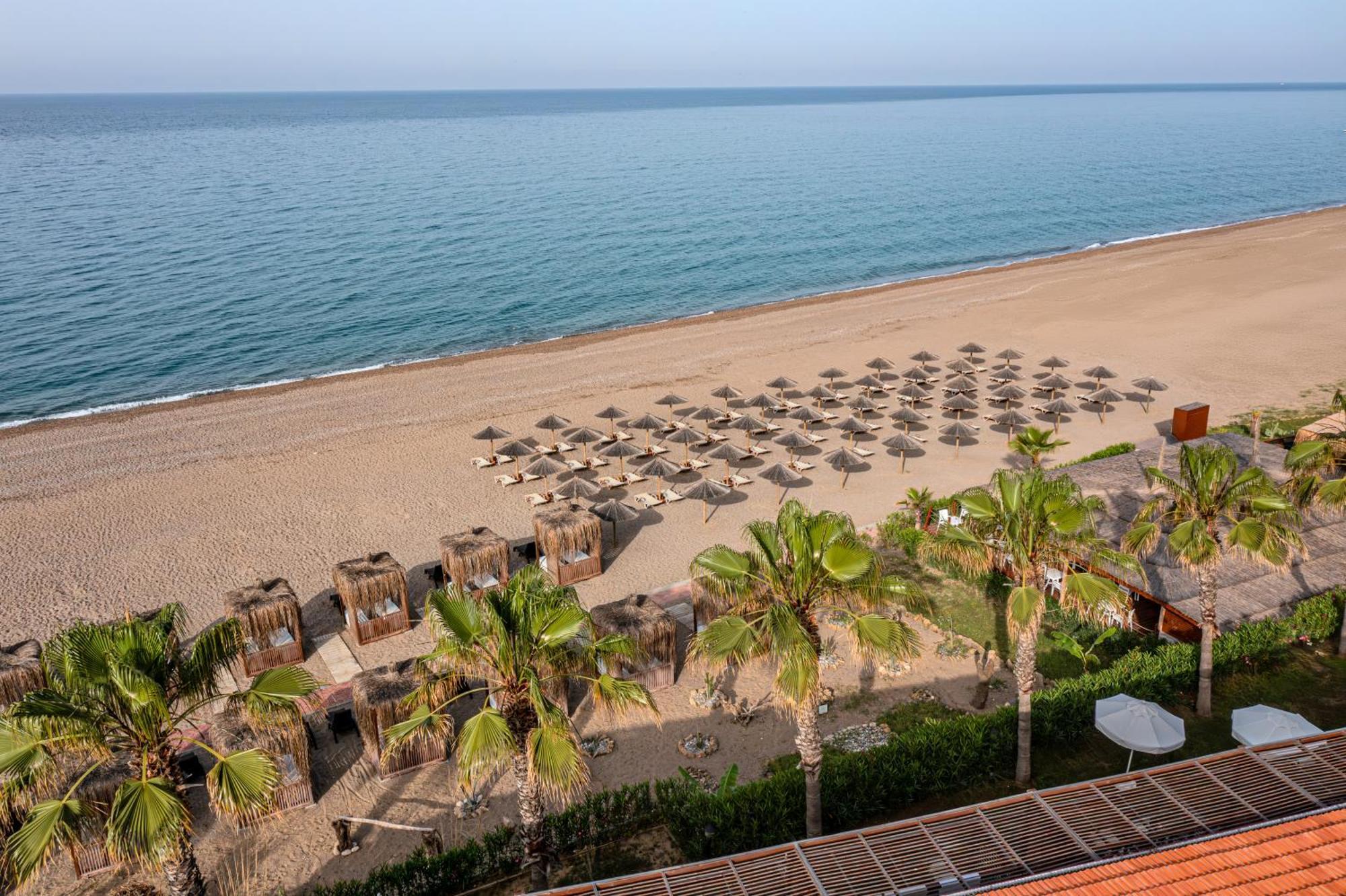 Adora Calma Beach Hotel Kızılot Exteriör bild