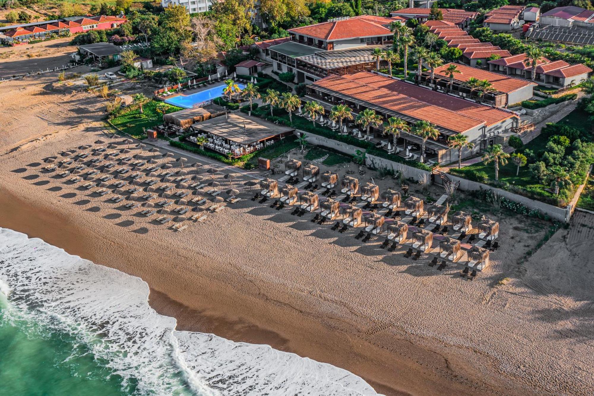 Adora Calma Beach Hotel Kızılot Exteriör bild