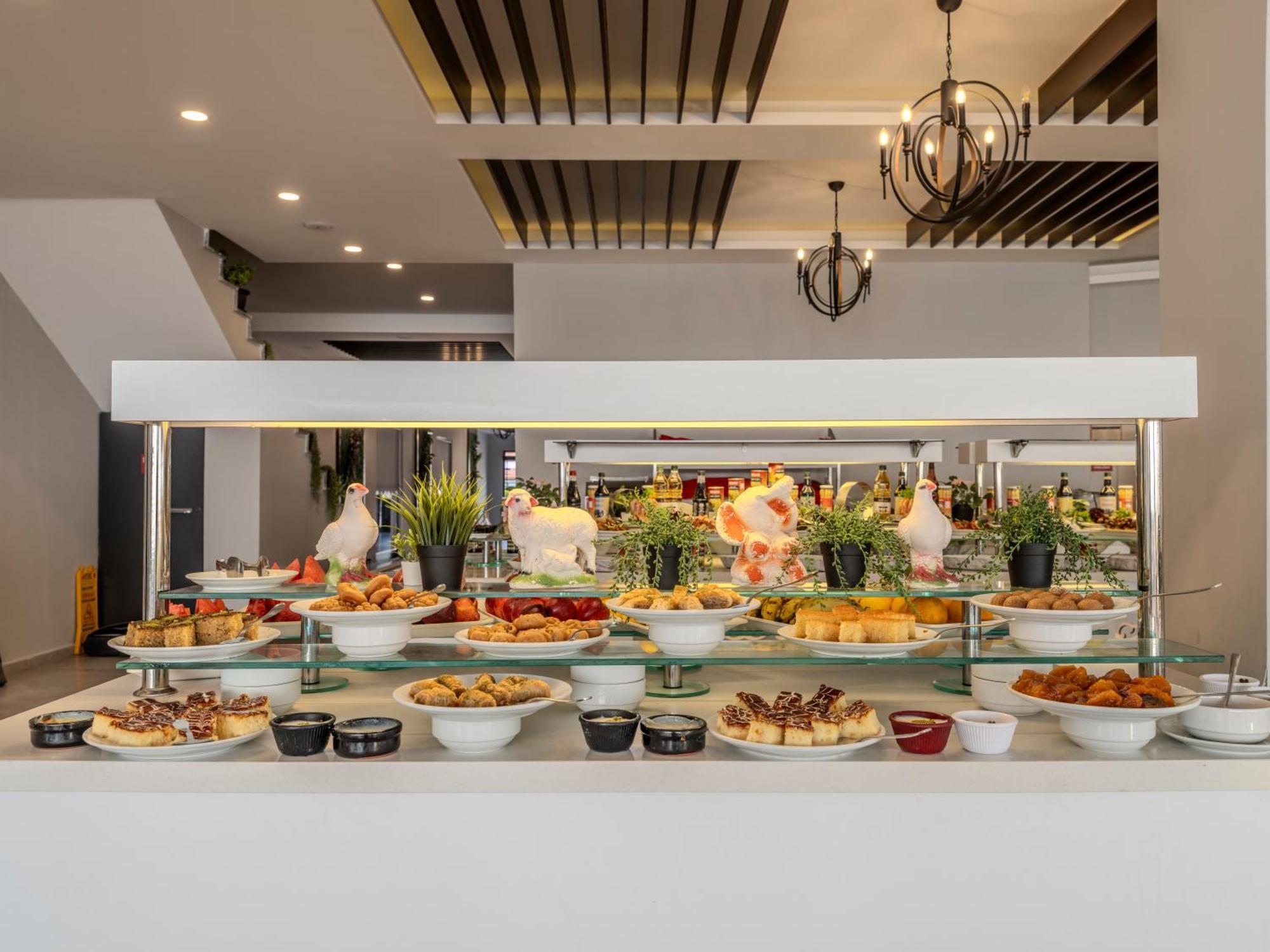 Adora Calma Beach Hotel Kızılot Exteriör bild
