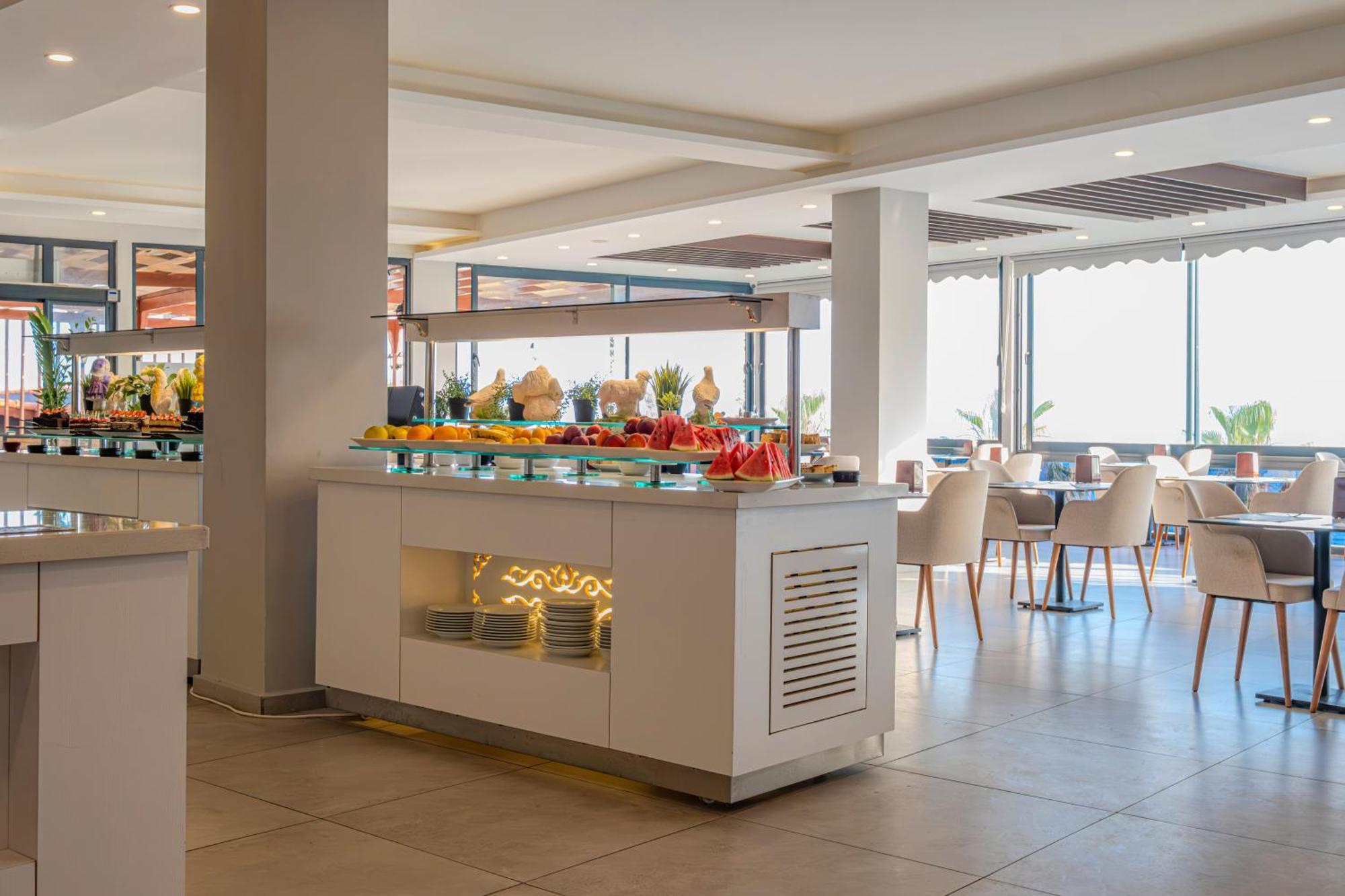 Adora Calma Beach Hotel Kızılot Exteriör bild