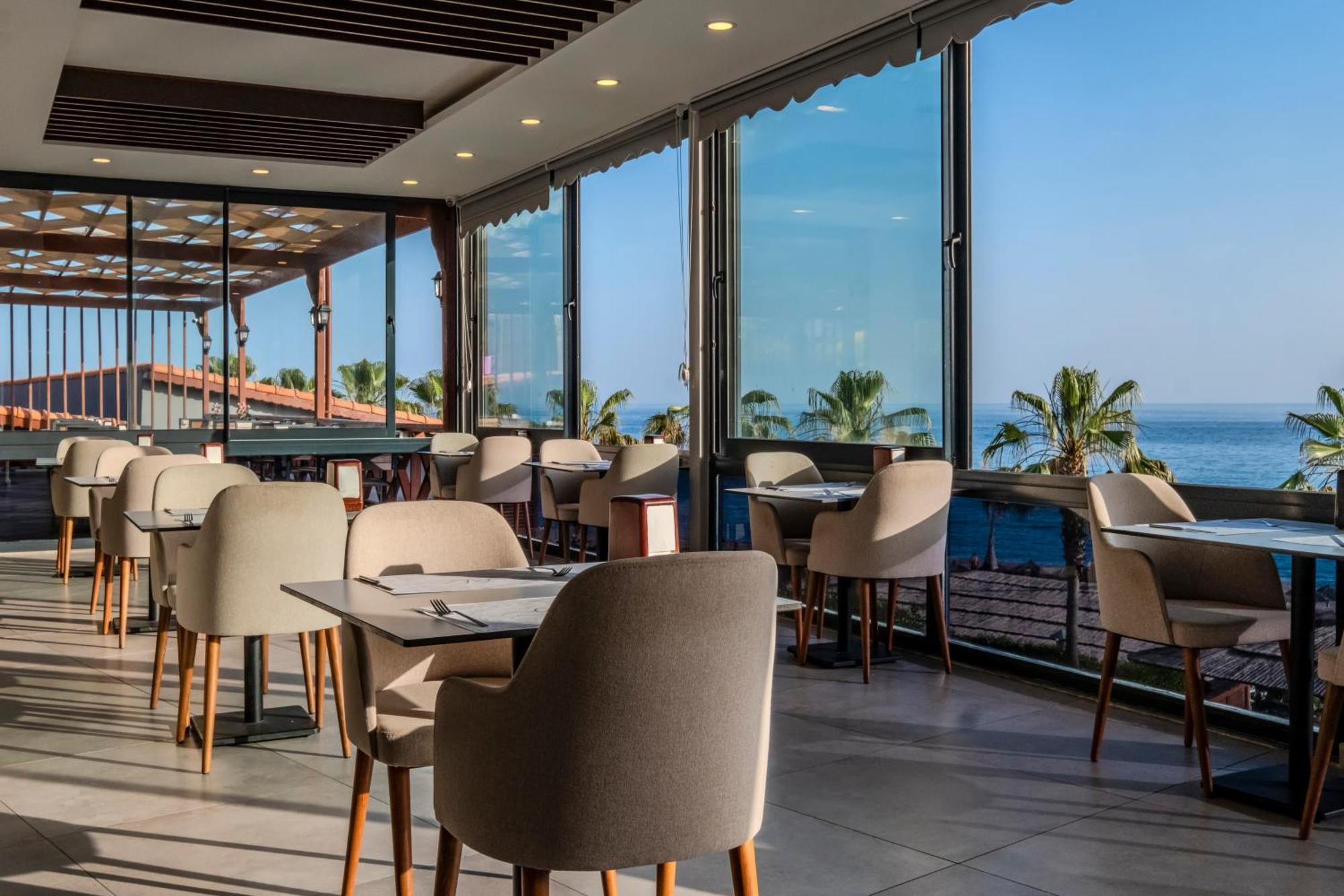 Adora Calma Beach Hotel Kızılot Exteriör bild