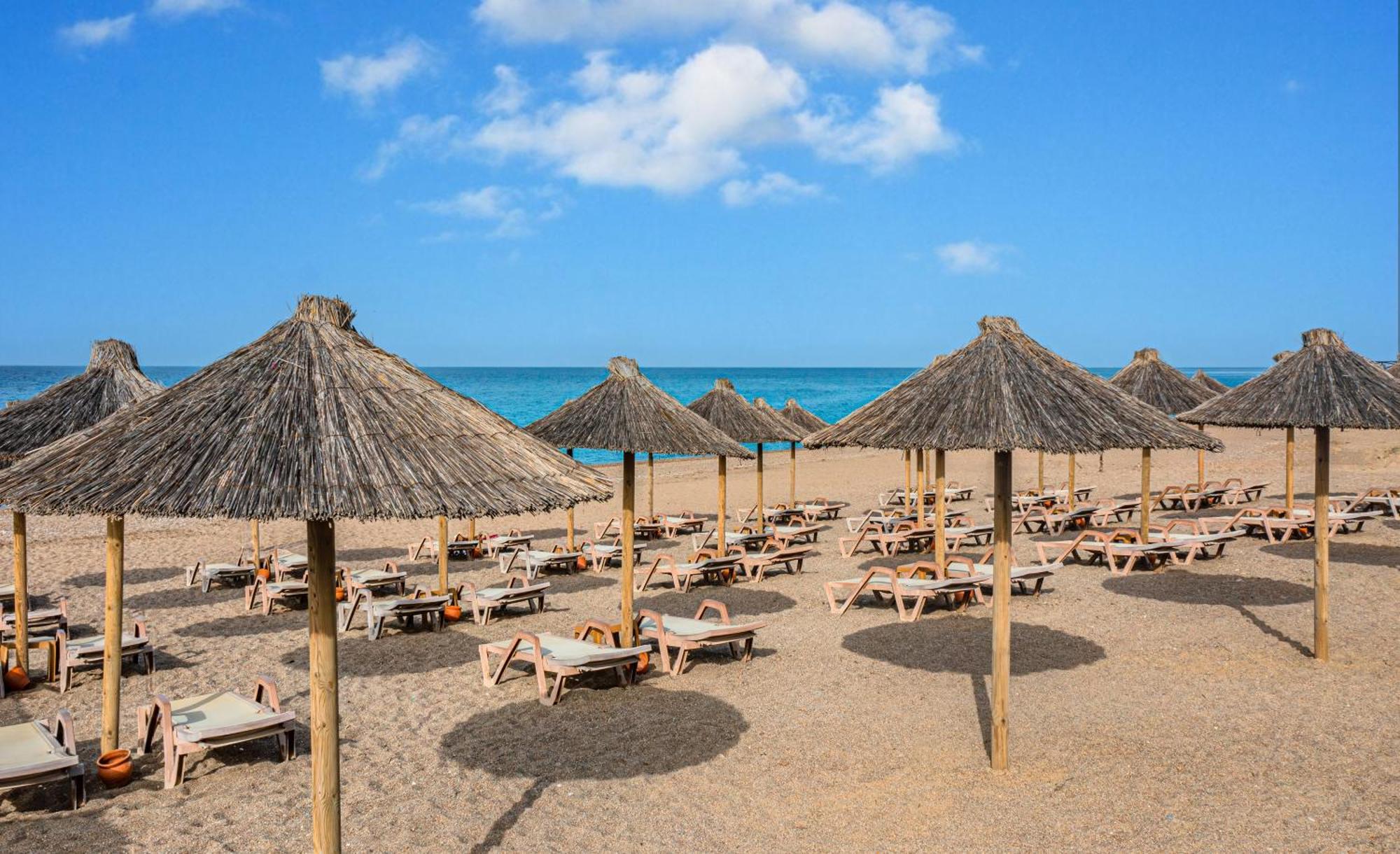 Adora Calma Beach Hotel Kızılot Exteriör bild