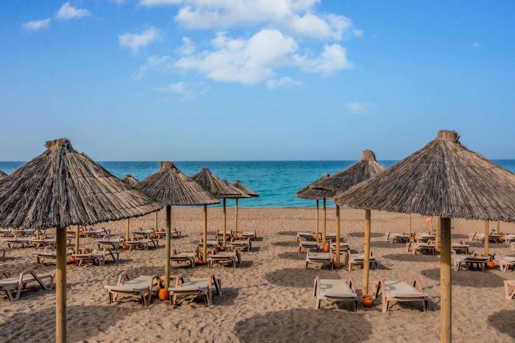 Adora Calma Beach Hotel Kızılot Exteriör bild