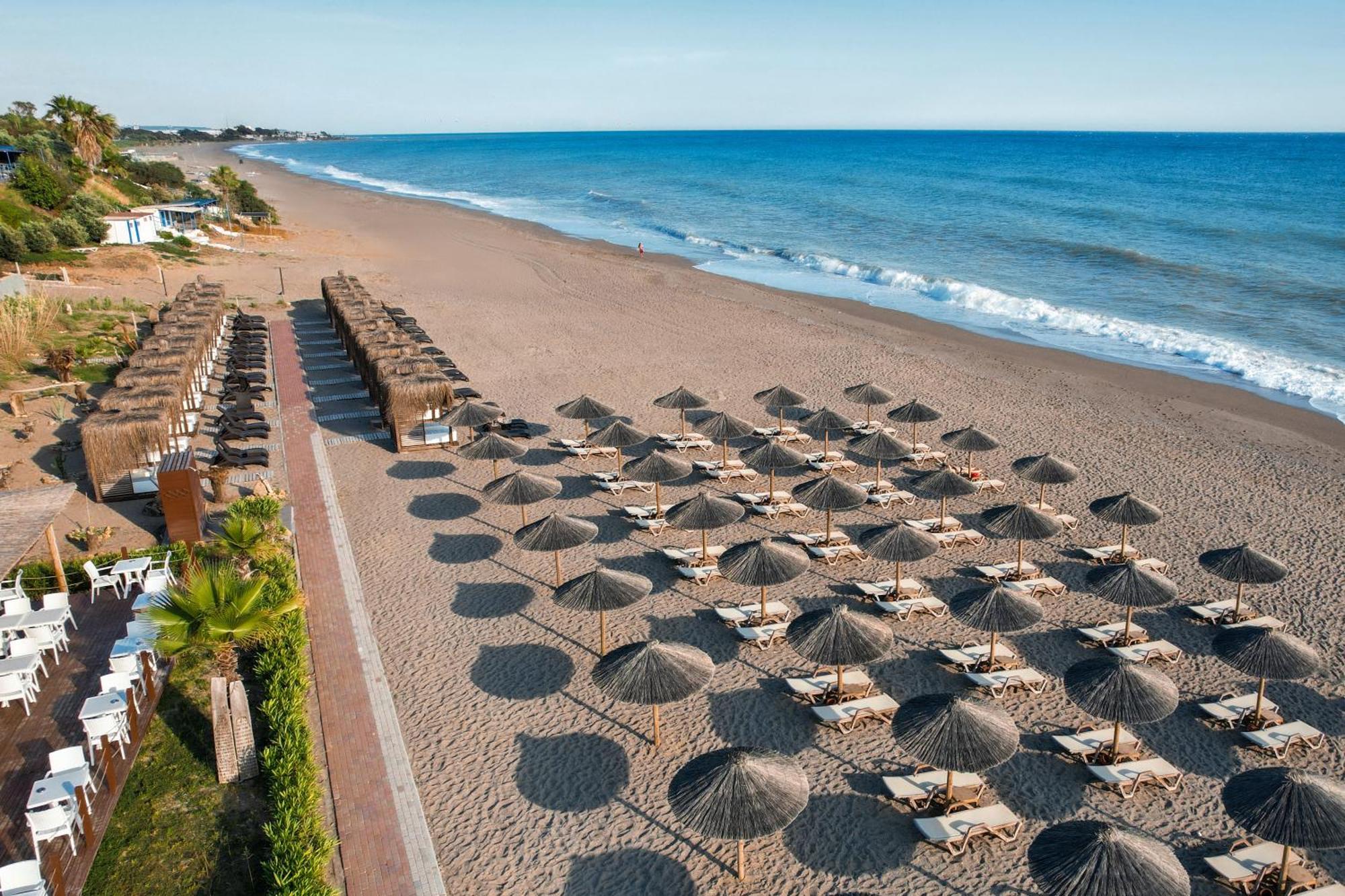Adora Calma Beach Hotel Kızılot Exteriör bild