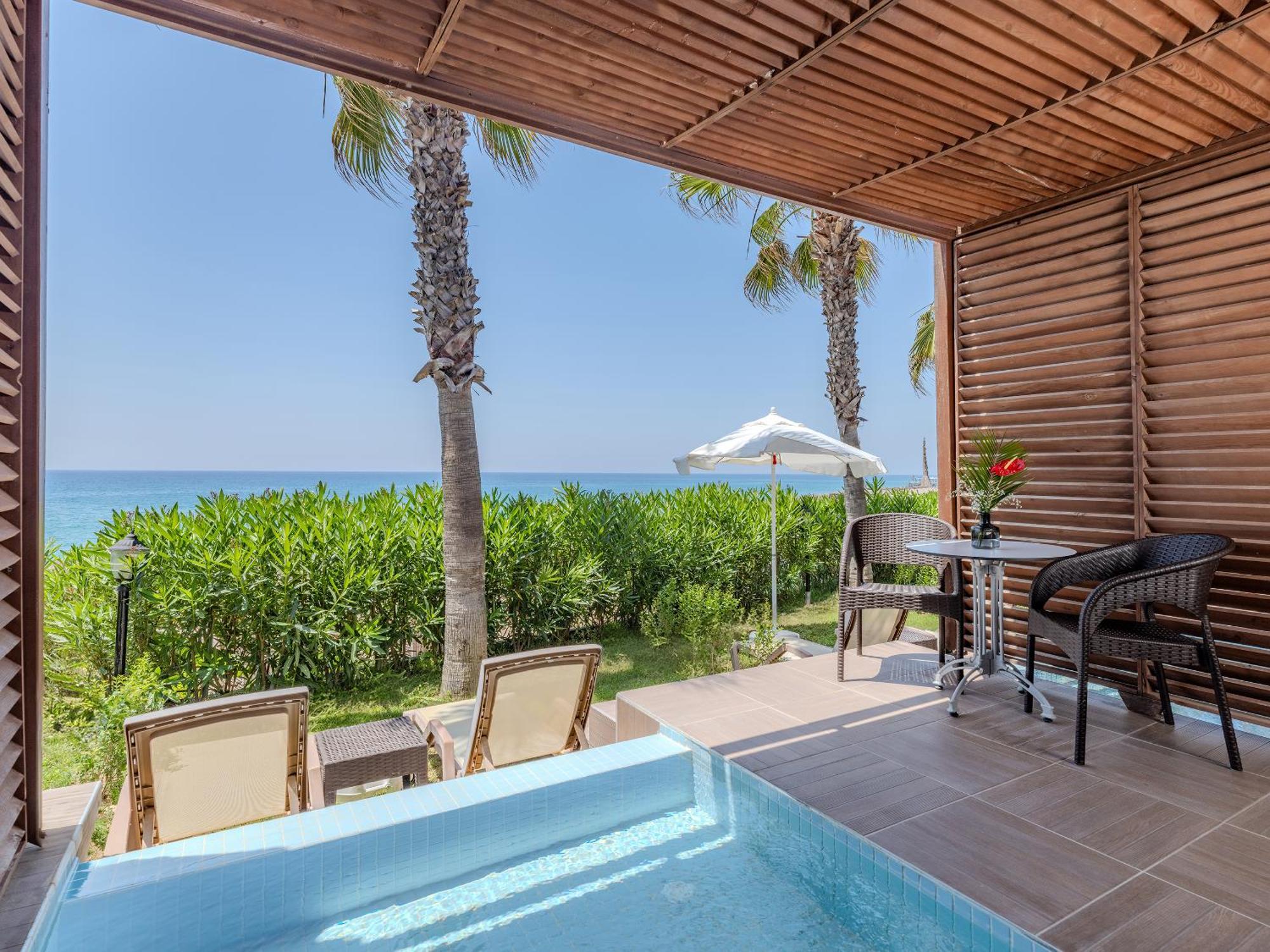 Adora Calma Beach Hotel Kızılot Exteriör bild