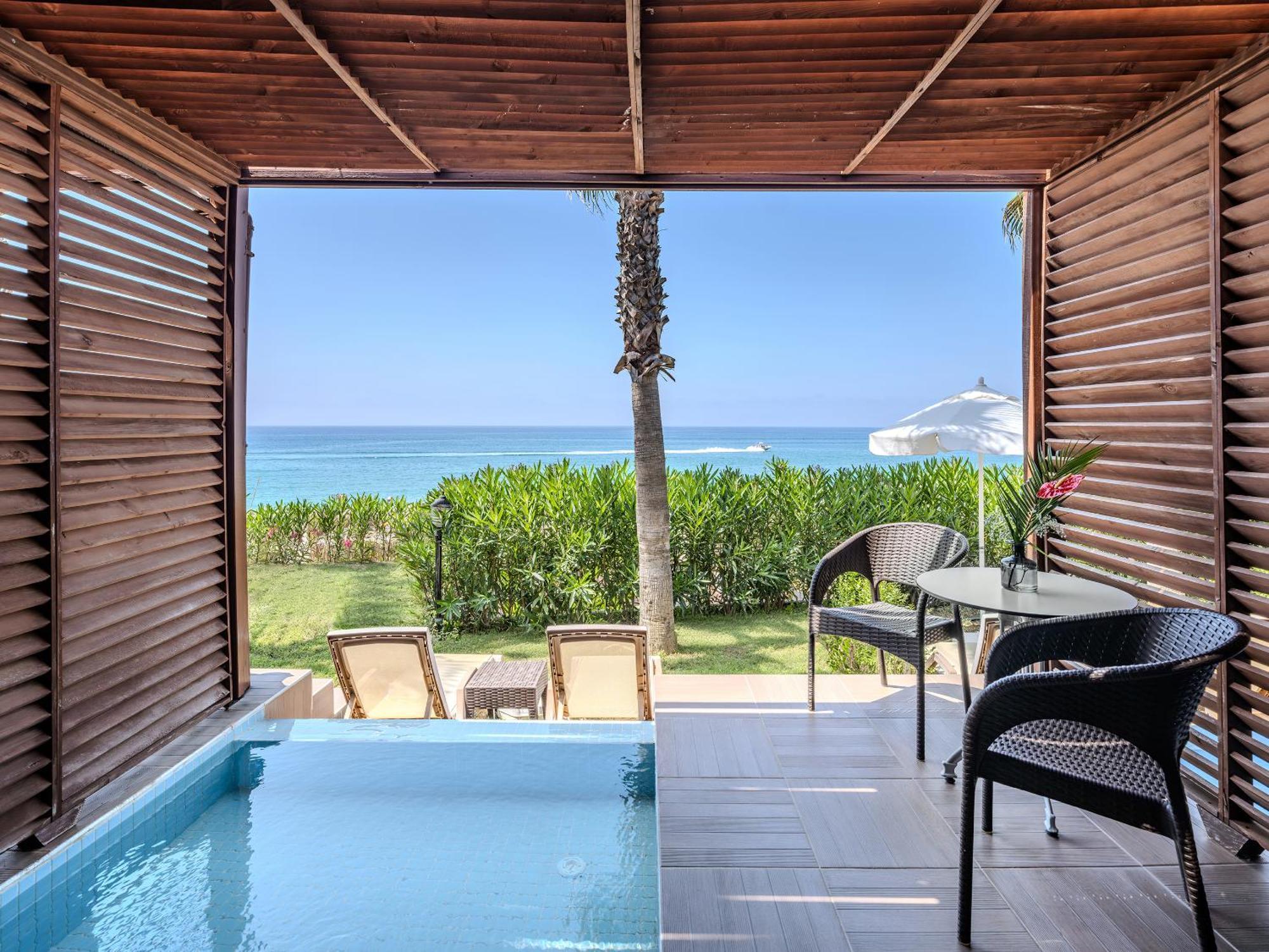 Adora Calma Beach Hotel Kızılot Exteriör bild